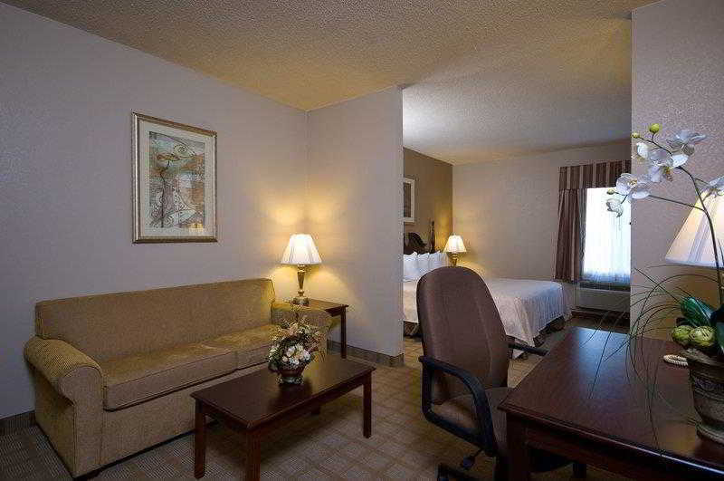 Best Western Plus Russellville Hotel & Suites Номер фото